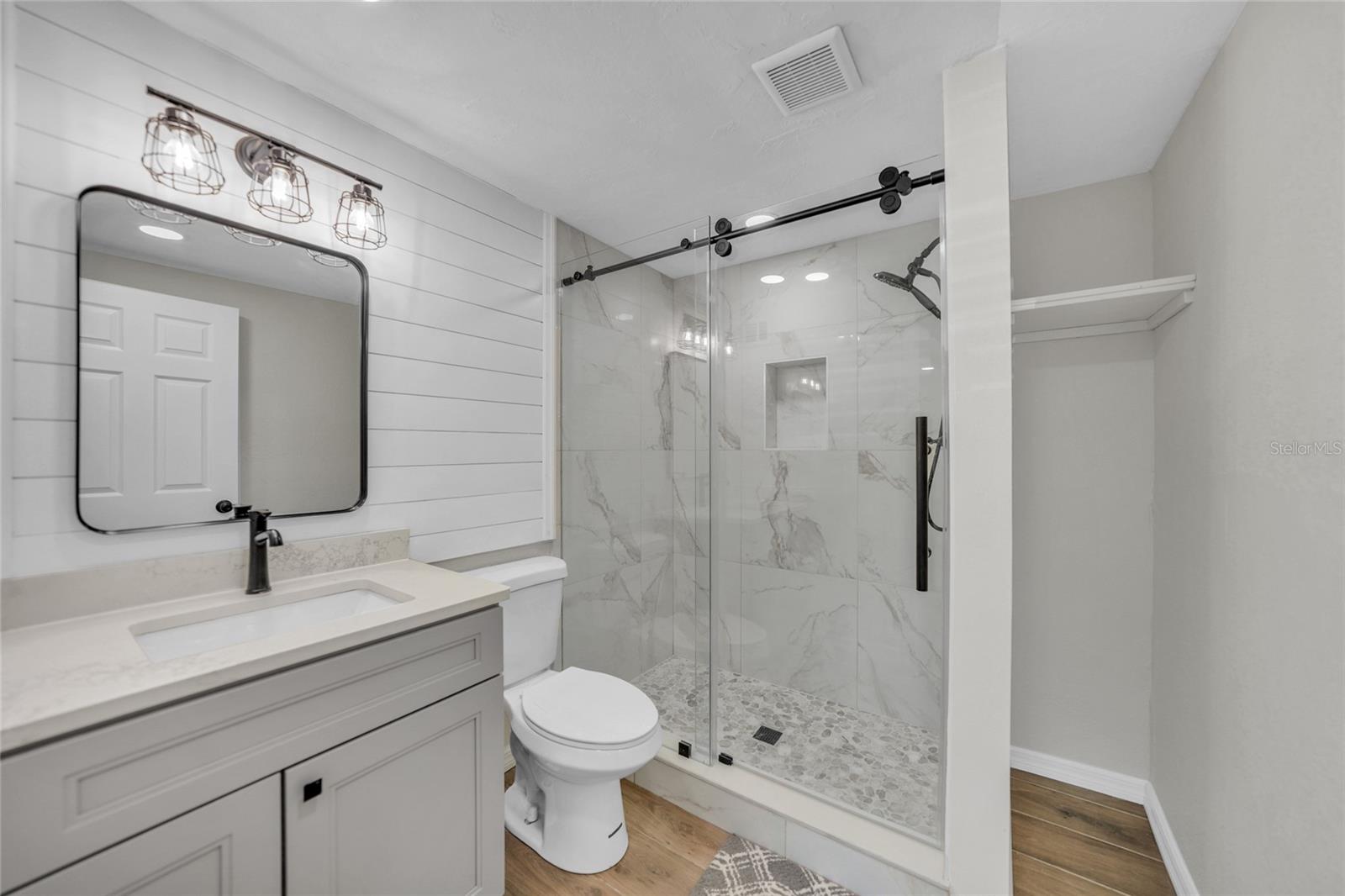 Image 16 of 29 For 654 Aqui Esta Drive