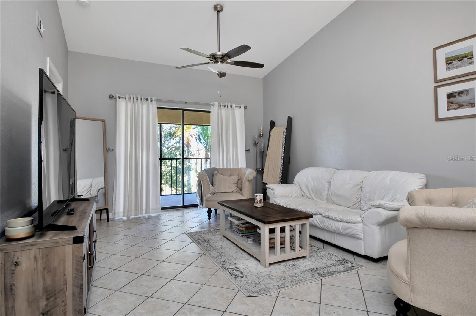 Image 11 of 21 For 1211 Saxony Circle B5