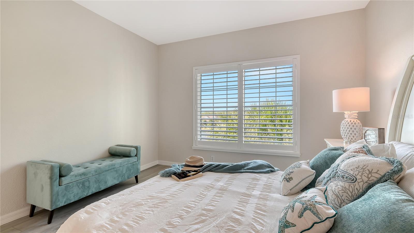 Image 17 of 50 For 19325 Water Oak Drive 305