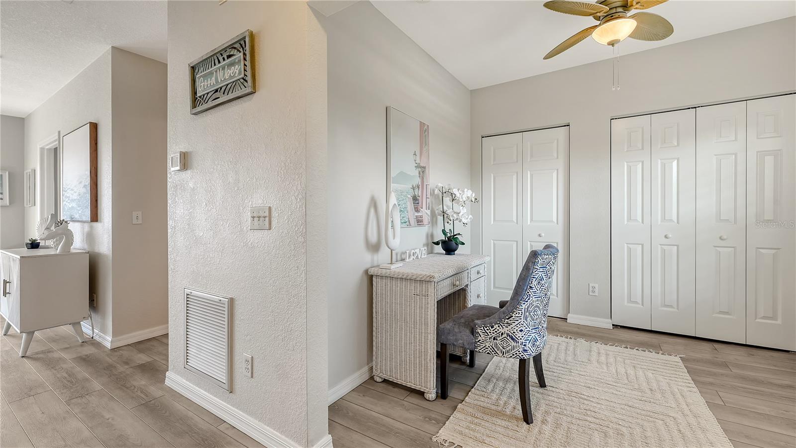 Image 23 of 50 For 19325 Water Oak Drive 305
