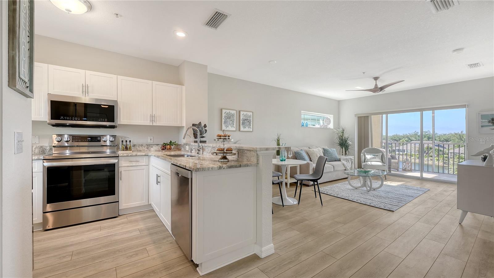 Image 3 of 50 For 19325 Water Oak Drive 305