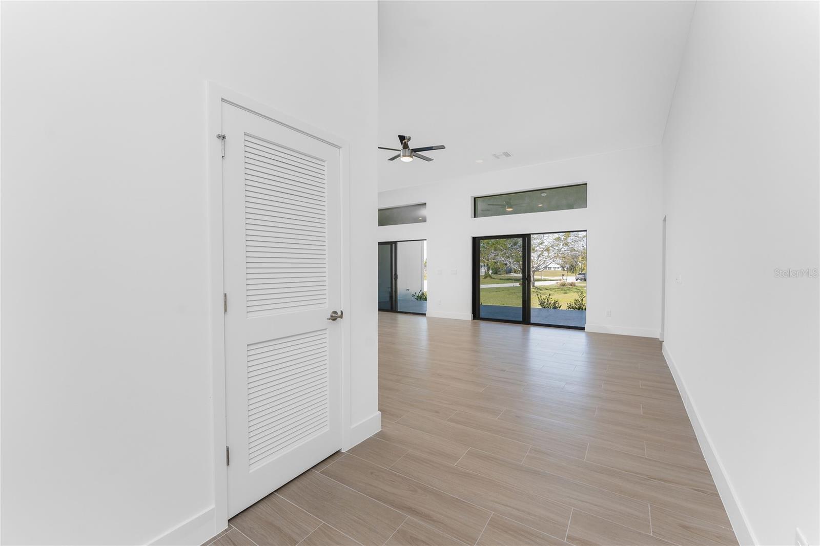 Image 11 of 53 For 24294 Santa Inez Road