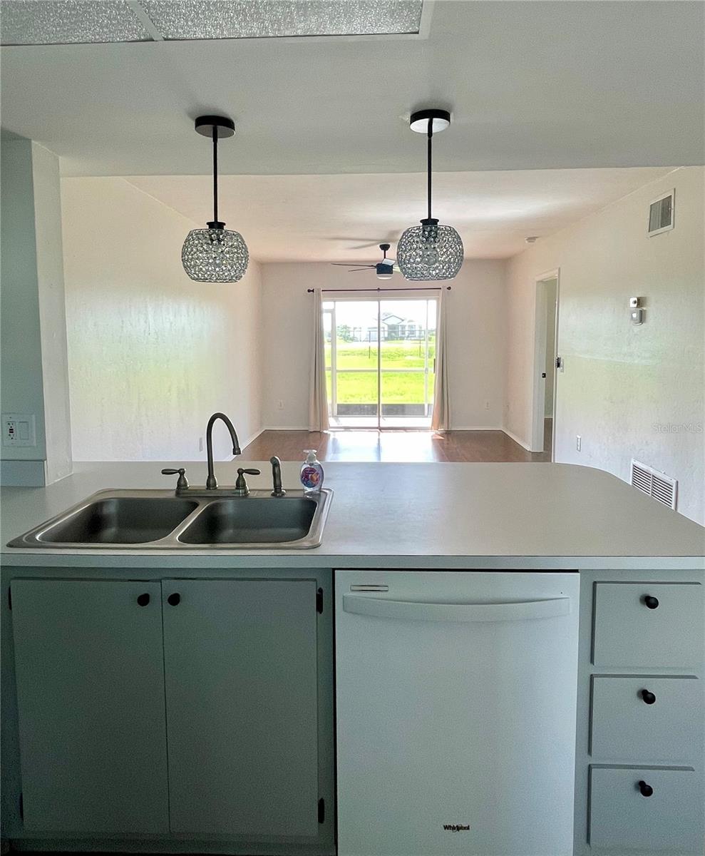 Image 32 of 39 For 3310 Loveland Boulevard 1102