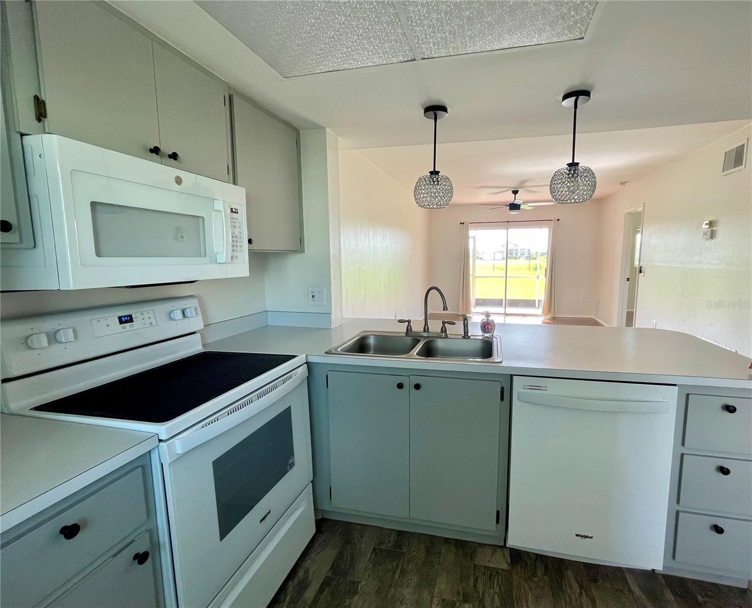 Image 33 of 39 For 3310 Loveland Boulevard 1102