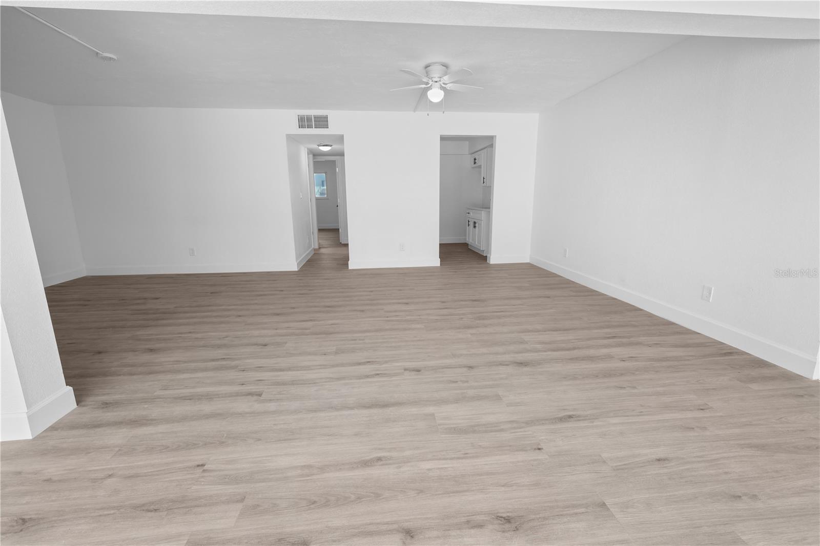 Image 13 of 53 For 6500 Estero Boulevard F116