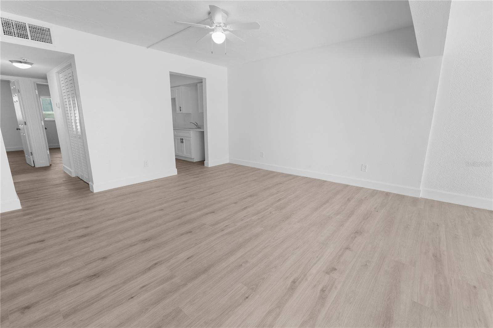 Image 14 of 53 For 6500 Estero Boulevard F116