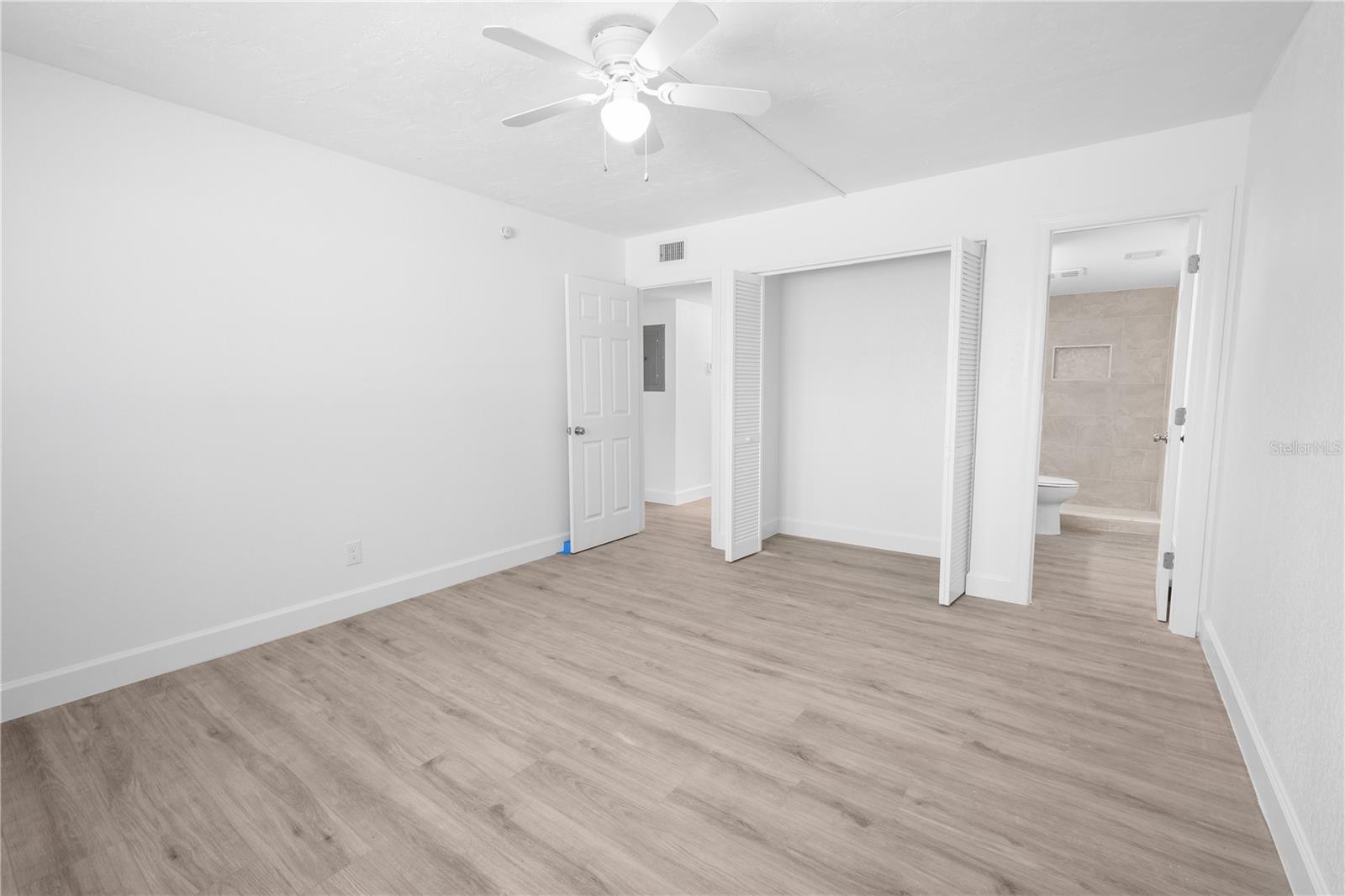 Image 25 of 53 For 6500 Estero Boulevard F116