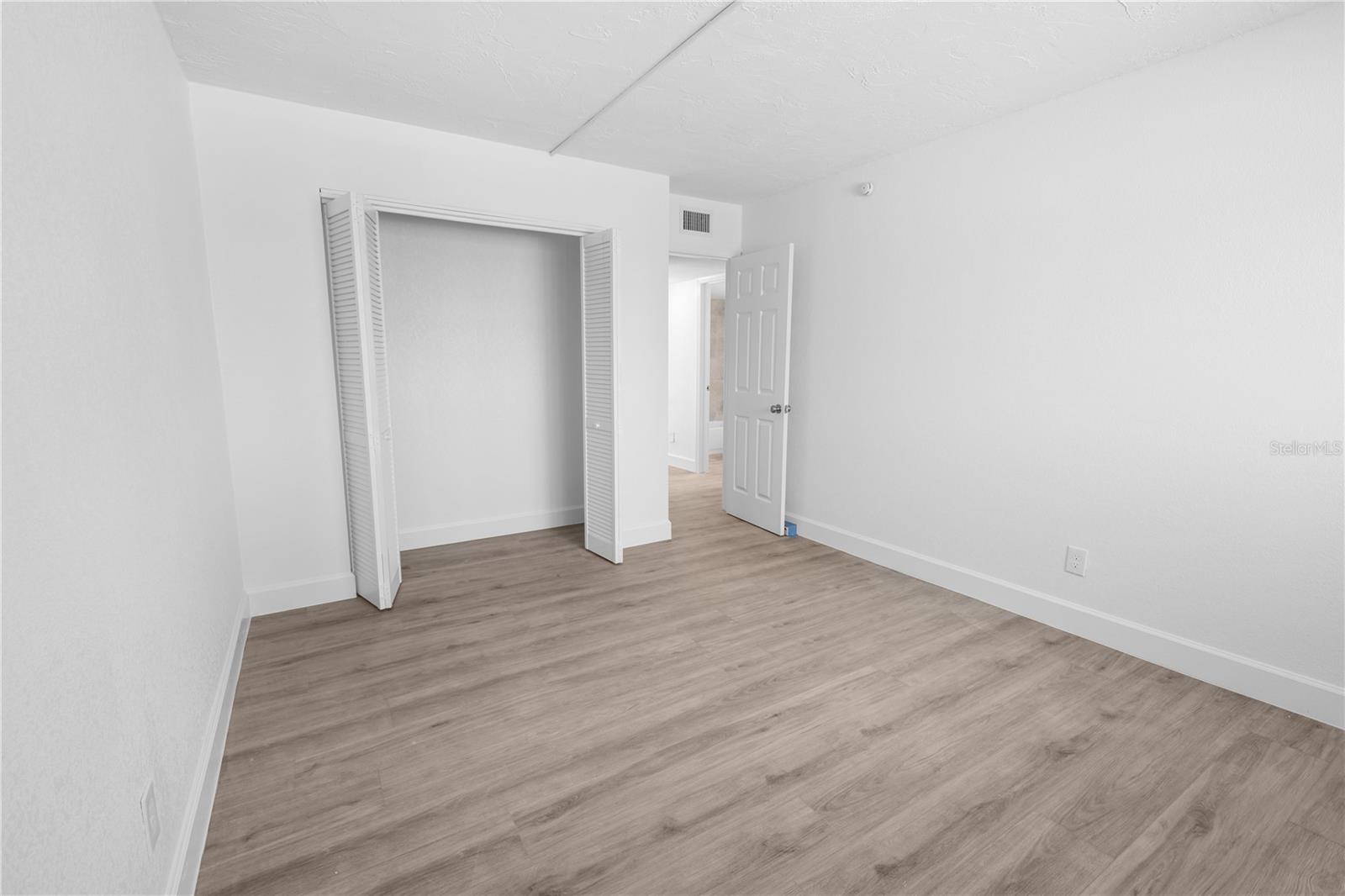 Image 28 of 53 For 6500 Estero Boulevard F116
