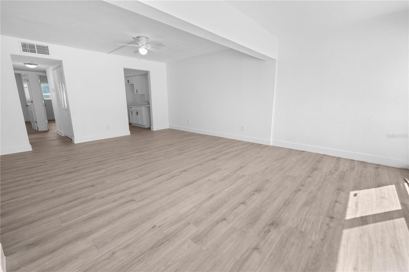 Image 34 of 53 For 6500 Estero Boulevard F116