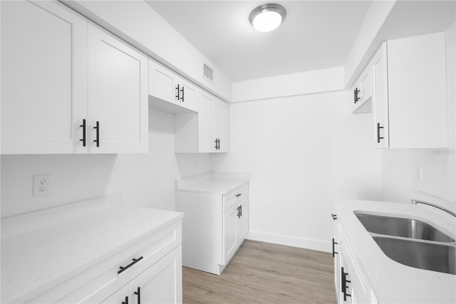 Image 37 of 53 For 6500 Estero Boulevard F116