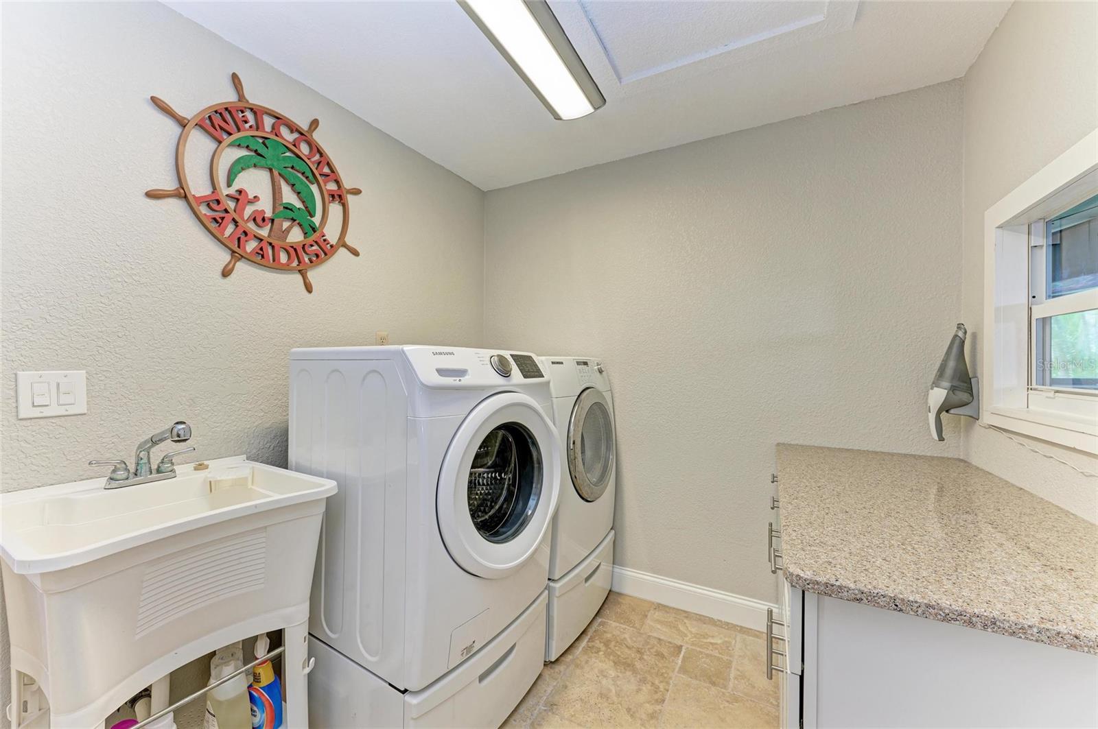 Image 36 of 52 For 200 Capri Isles Court