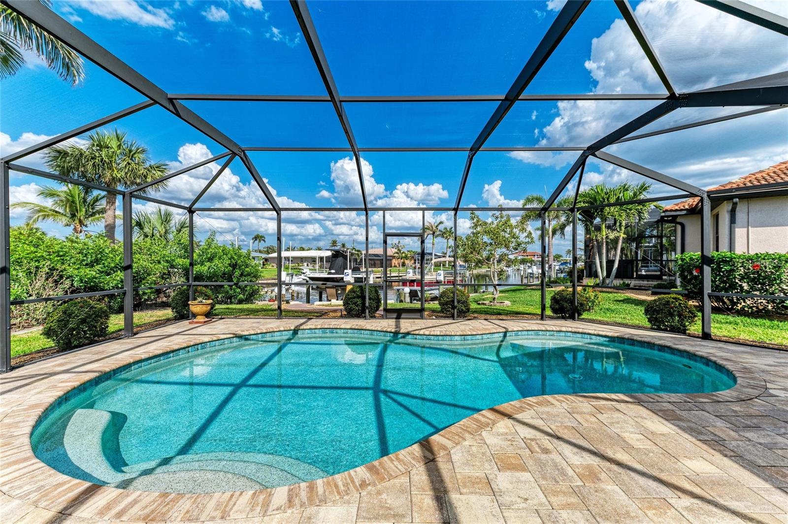 Image 4 of 52 For 200 Capri Isles Court