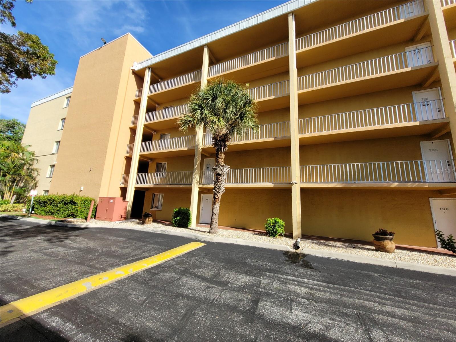 Details for 2366 Mall Drive 208, FORT MYERS, FL 33901