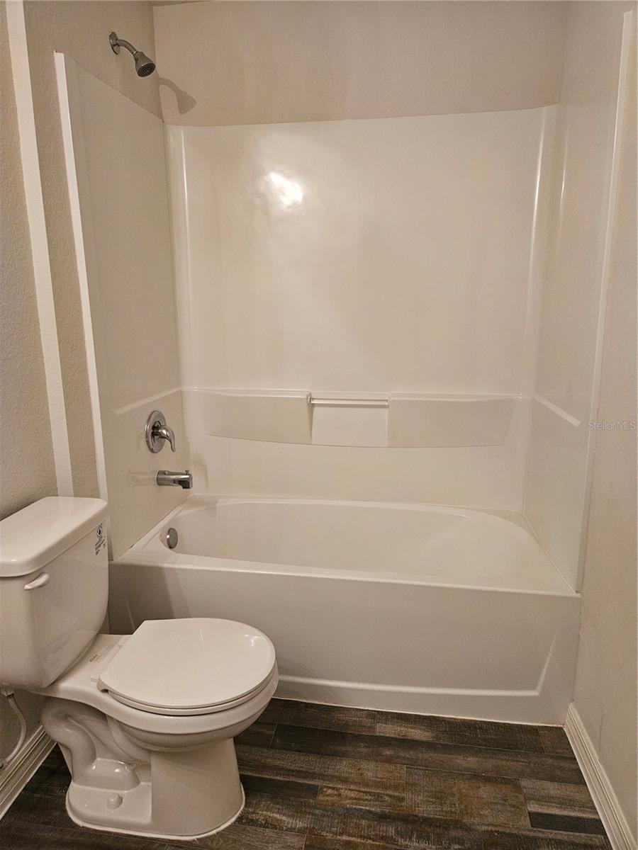 Image 5 of 54 For 901 15th Place