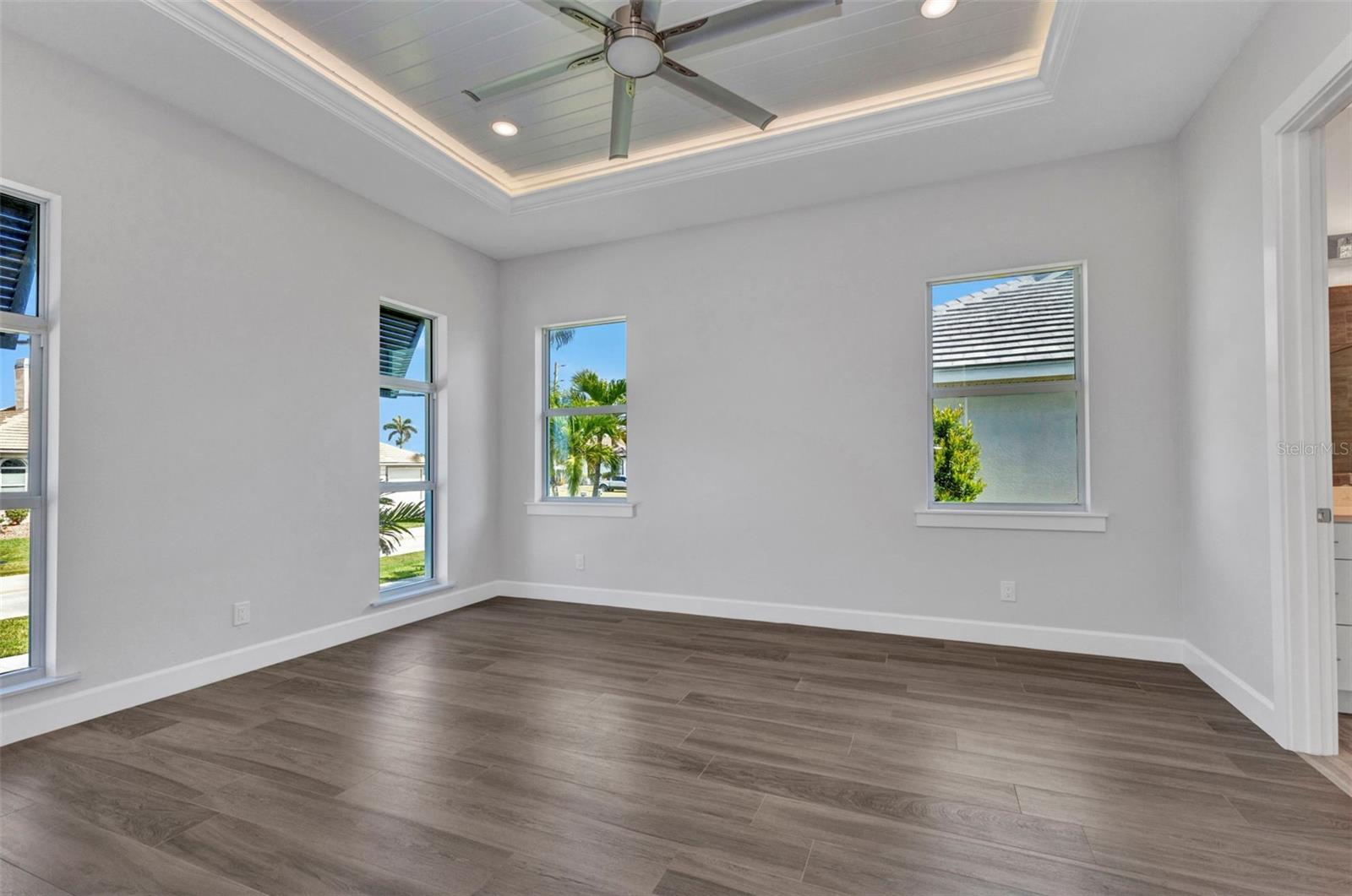 Image 12 of 94 For 3712 Carmichael Drive