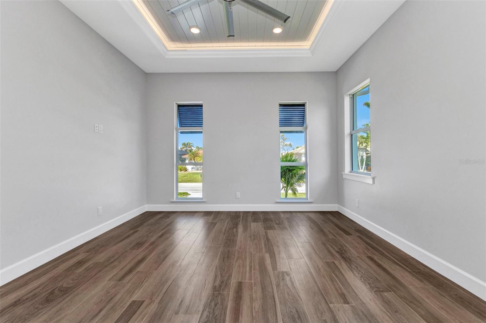 Image 13 of 94 For 3712 Carmichael Drive