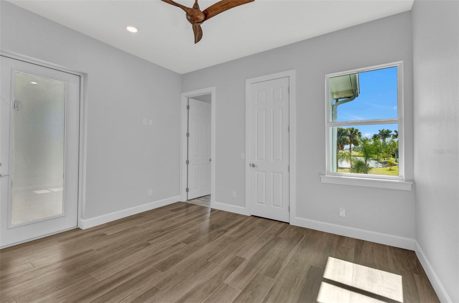 Image 40 of 94 For 3712 Carmichael Drive