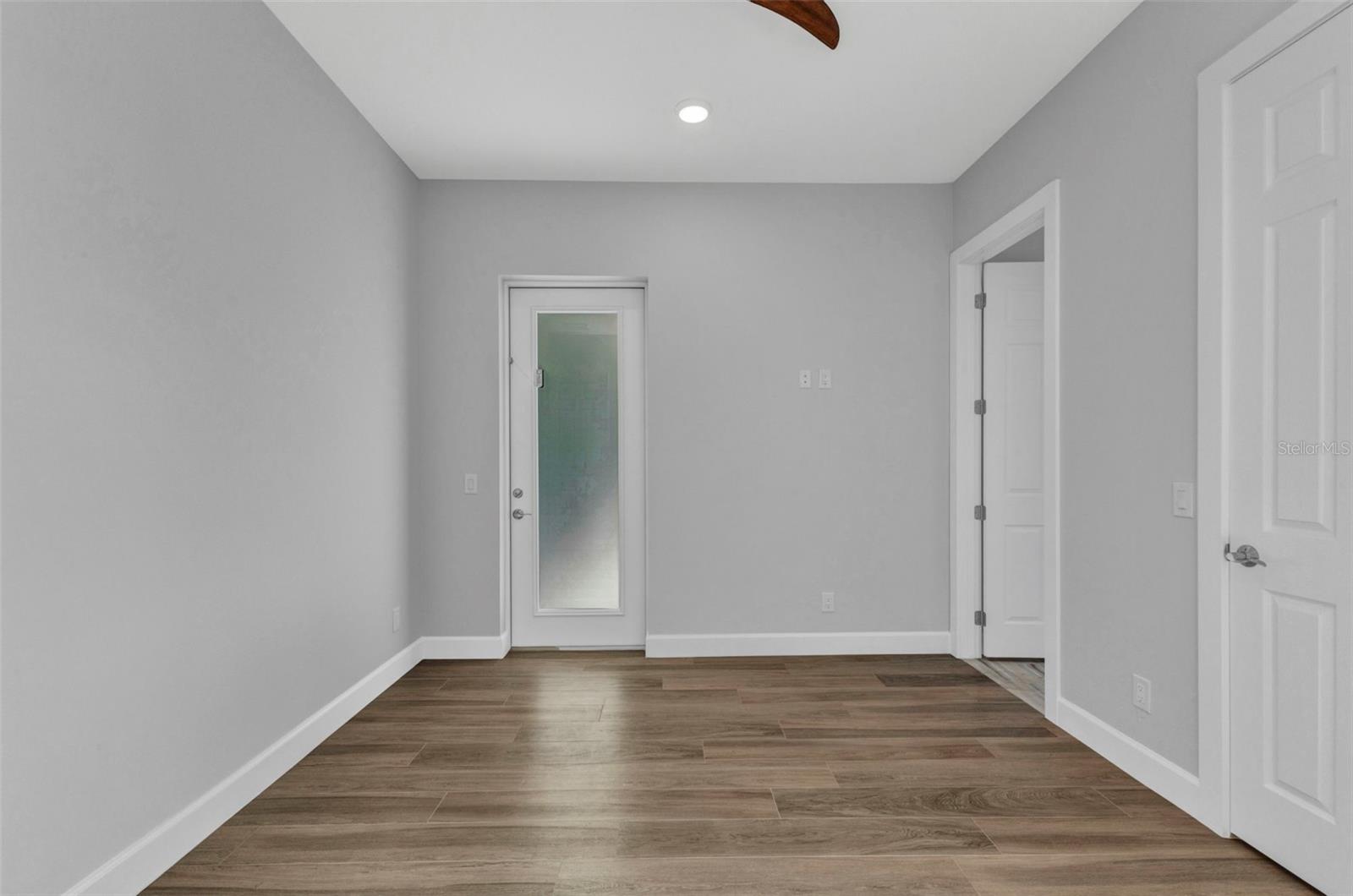 Image 41 of 94 For 3712 Carmichael Drive