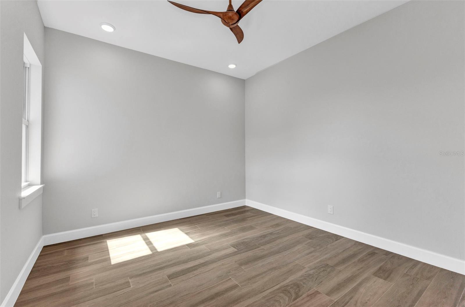 Image 49 of 94 For 3712 Carmichael Drive