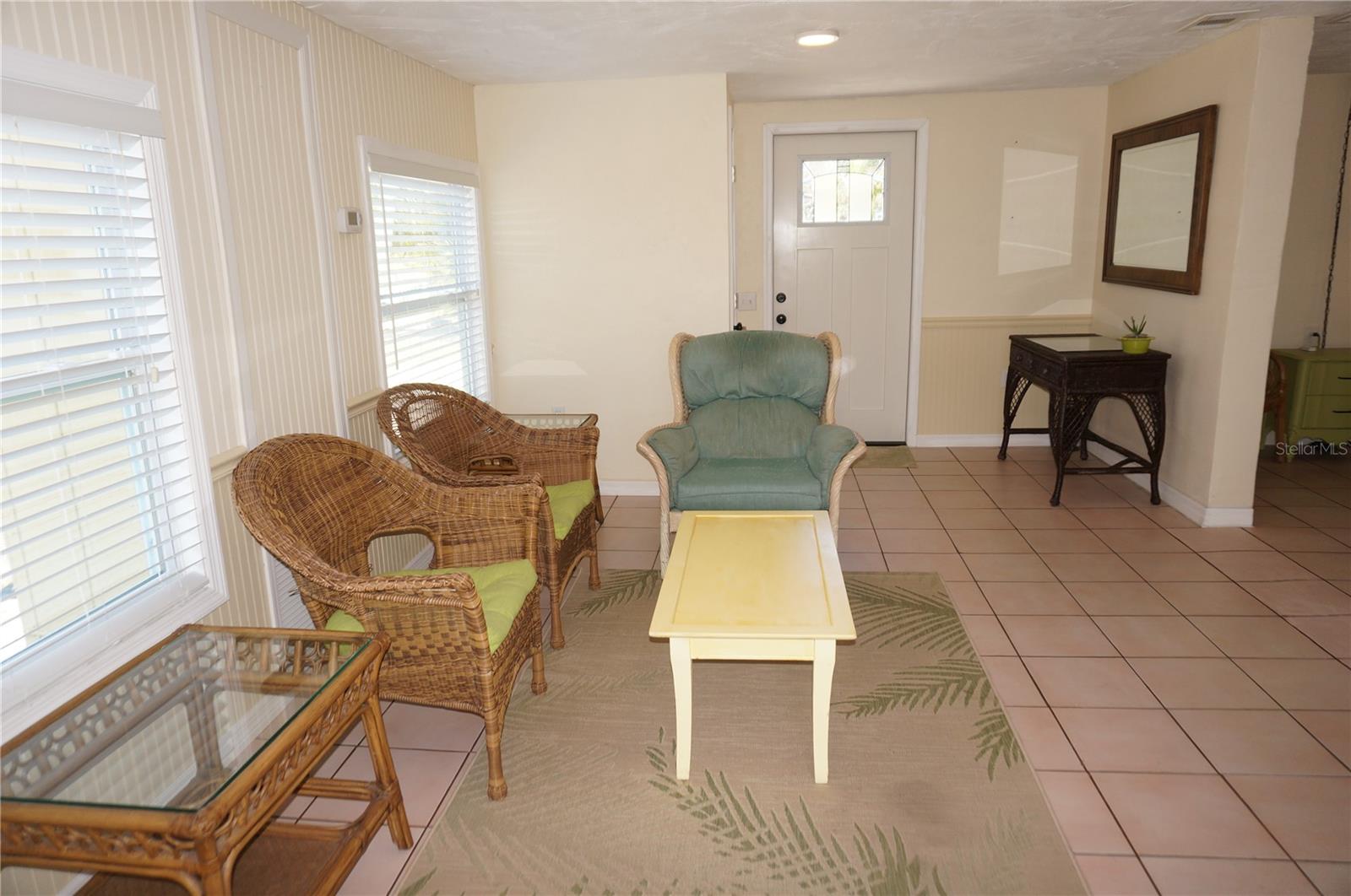 Image 10 of 42 For 1270 Manor Road