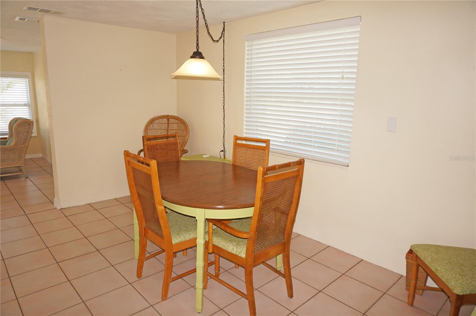Image 13 of 42 For 1270 Manor Road