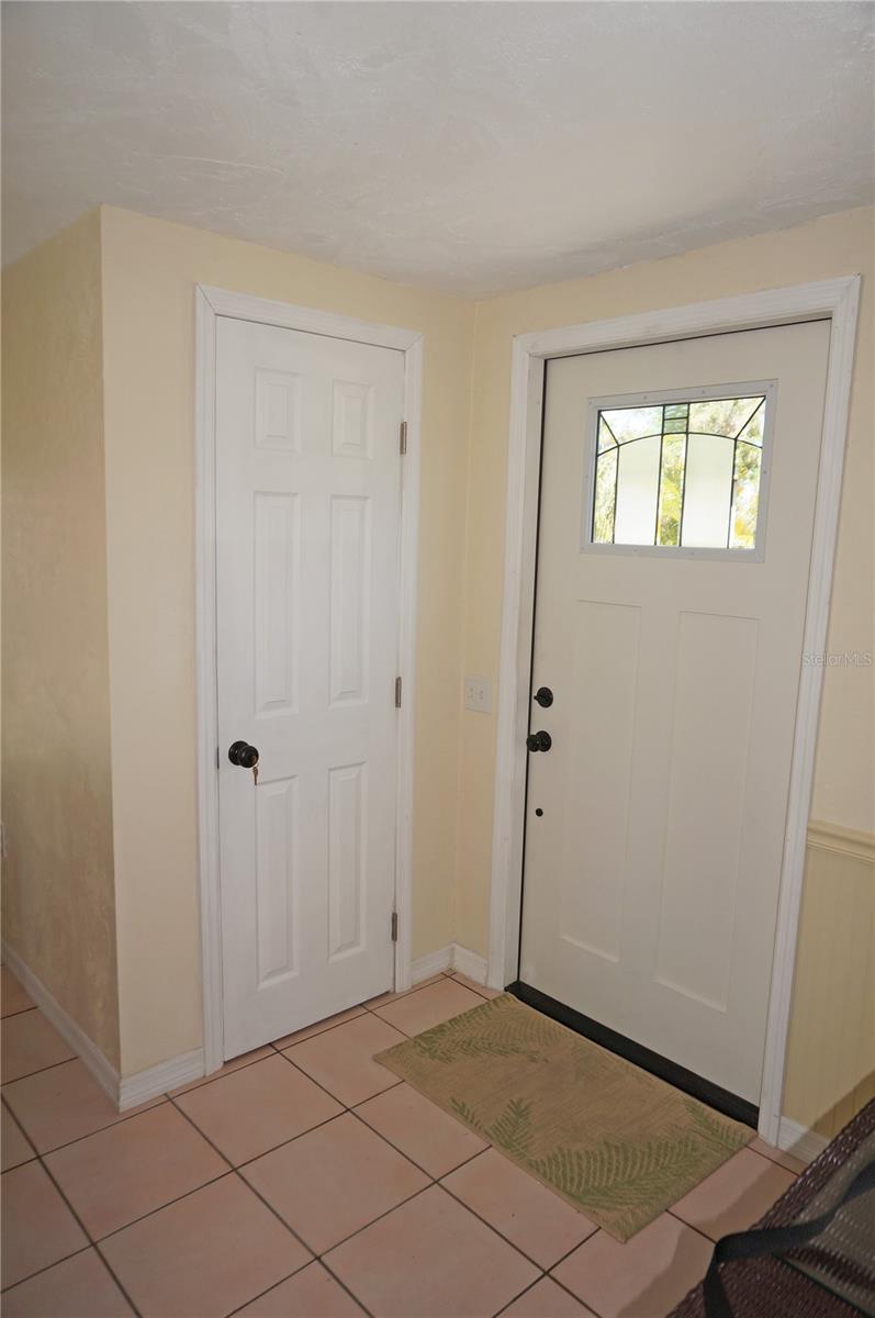 Image 3 of 42 For 1270 Manor Road