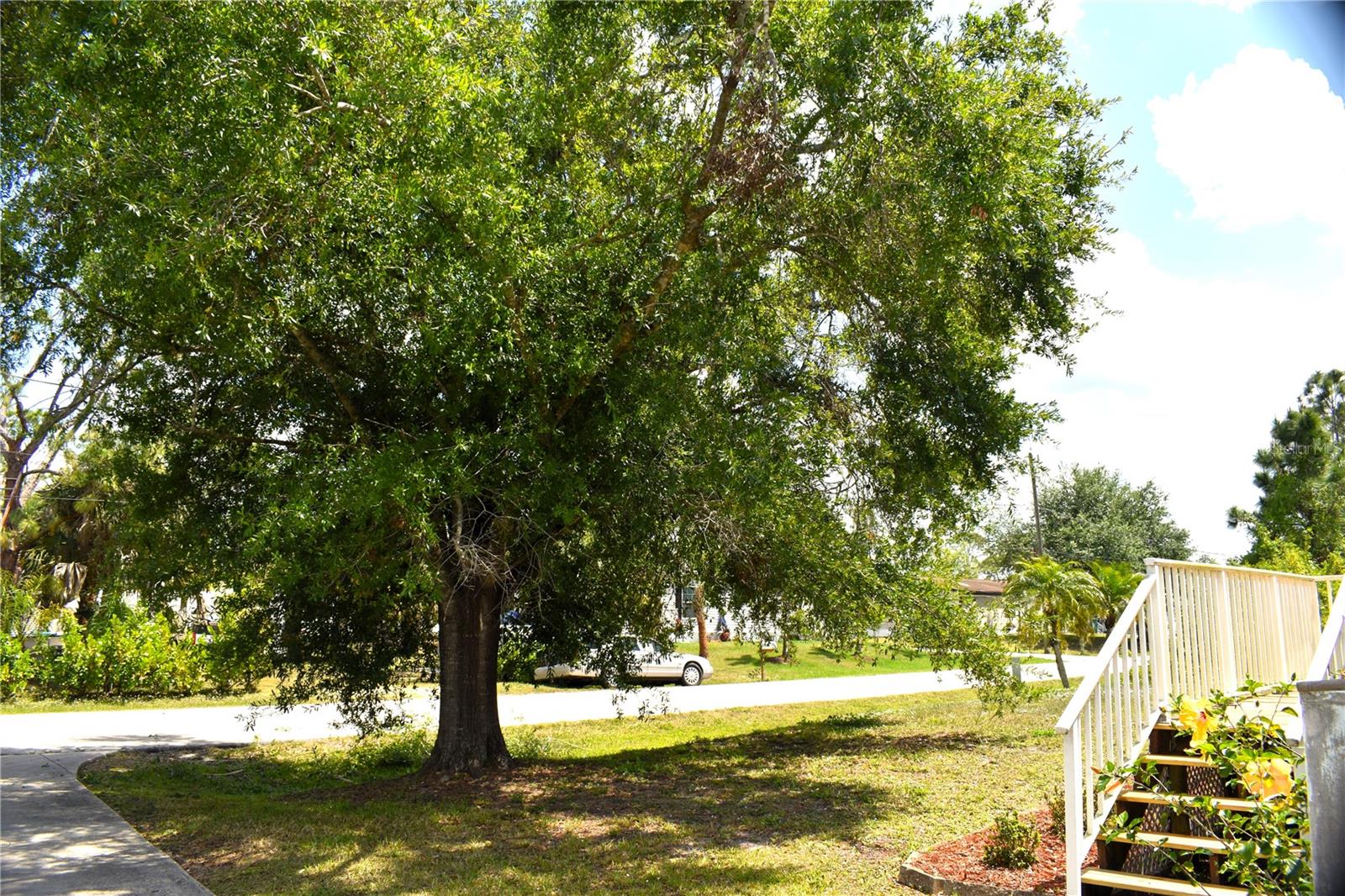 Image 3 of 46 For 11195 Grapefruit Lane