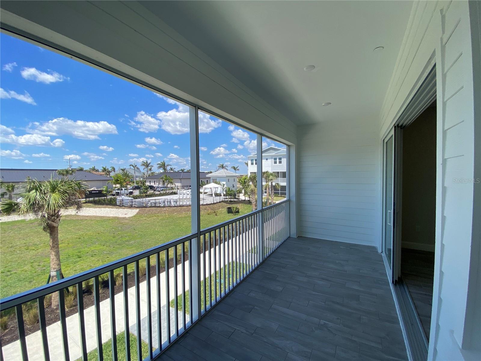 Image 23 of 50 For 1620 Sea Haven Drive 403