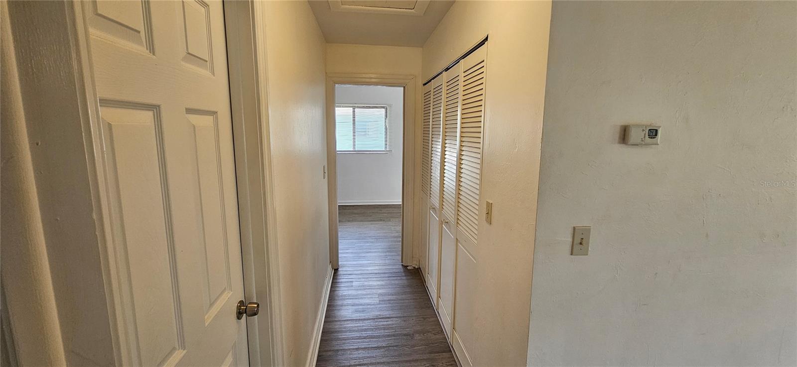 Image 8 of 19 For 4904 Vincennes Court 209