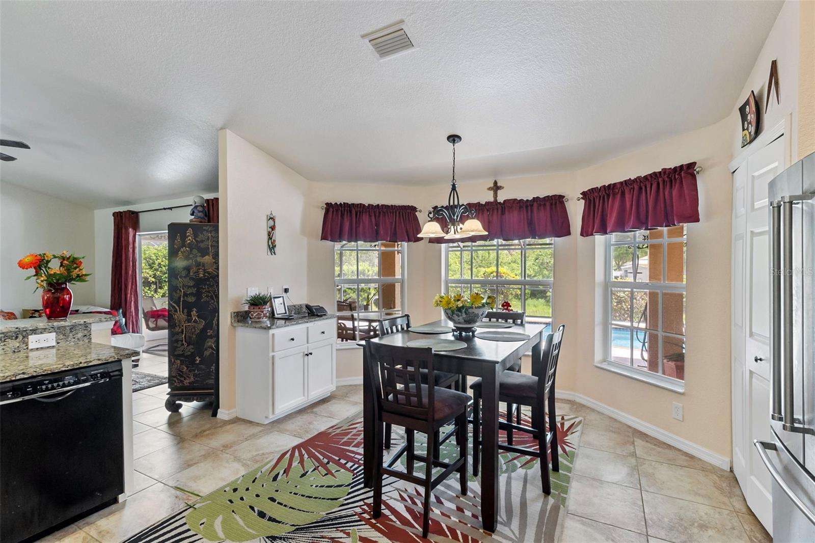 Image 12 of 38 For 1240 Alpinia Road