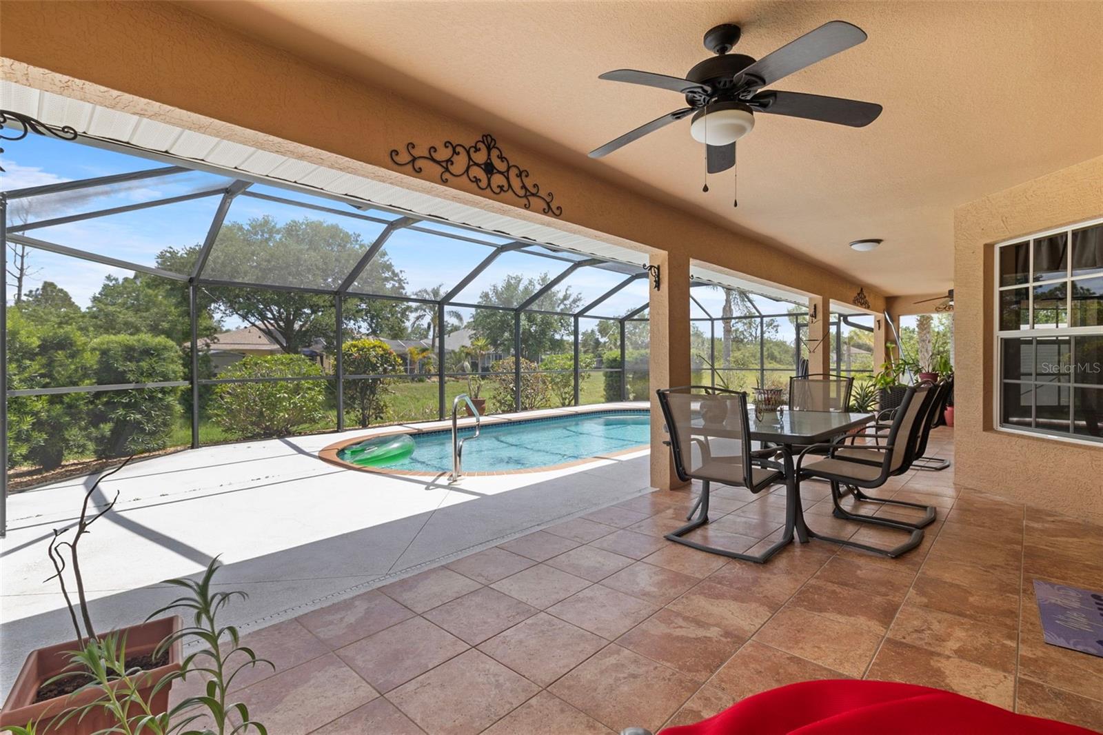 Image 27 of 38 For 1240 Alpinia Road