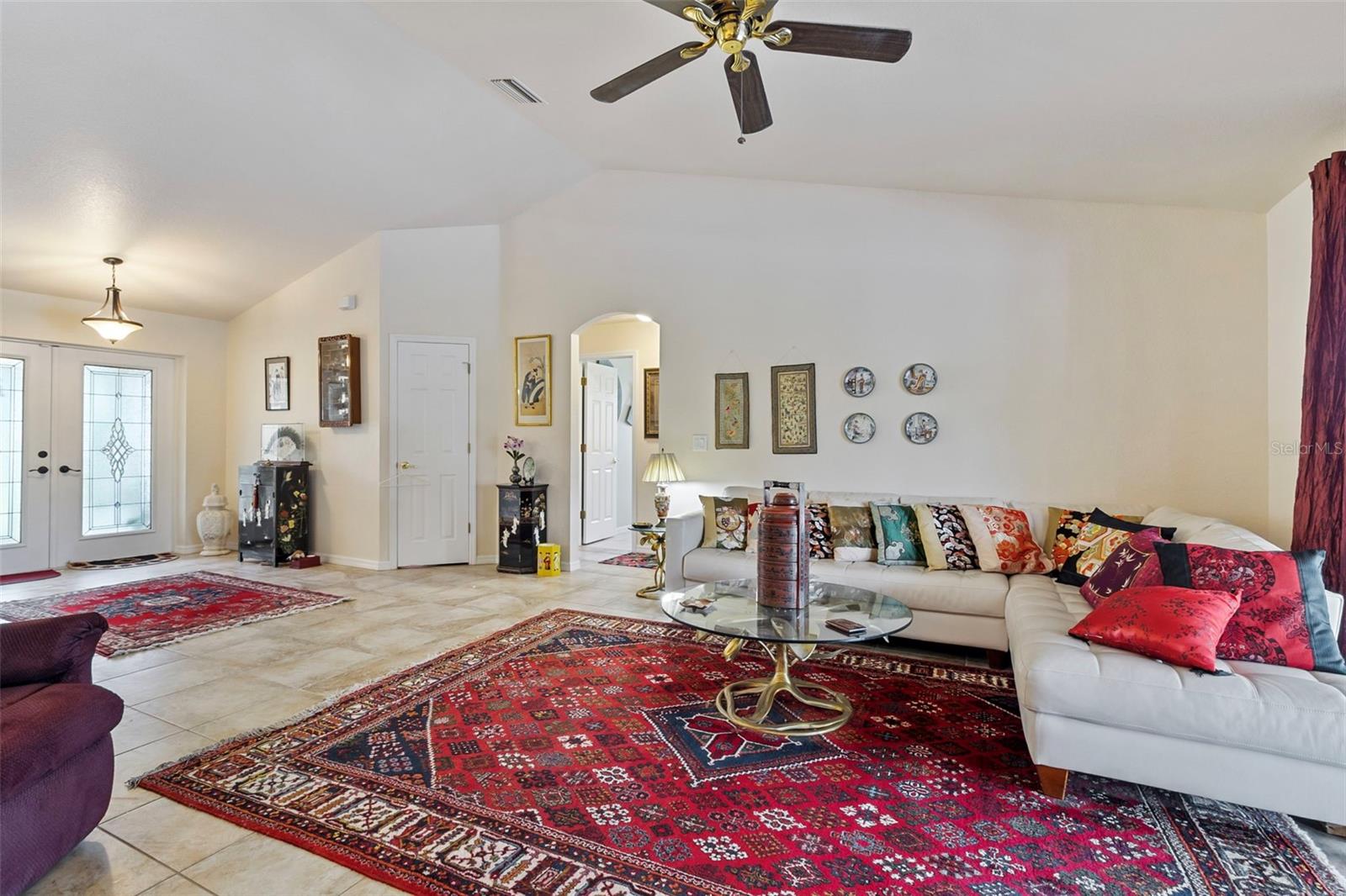 Image 8 of 38 For 1240 Alpinia Road