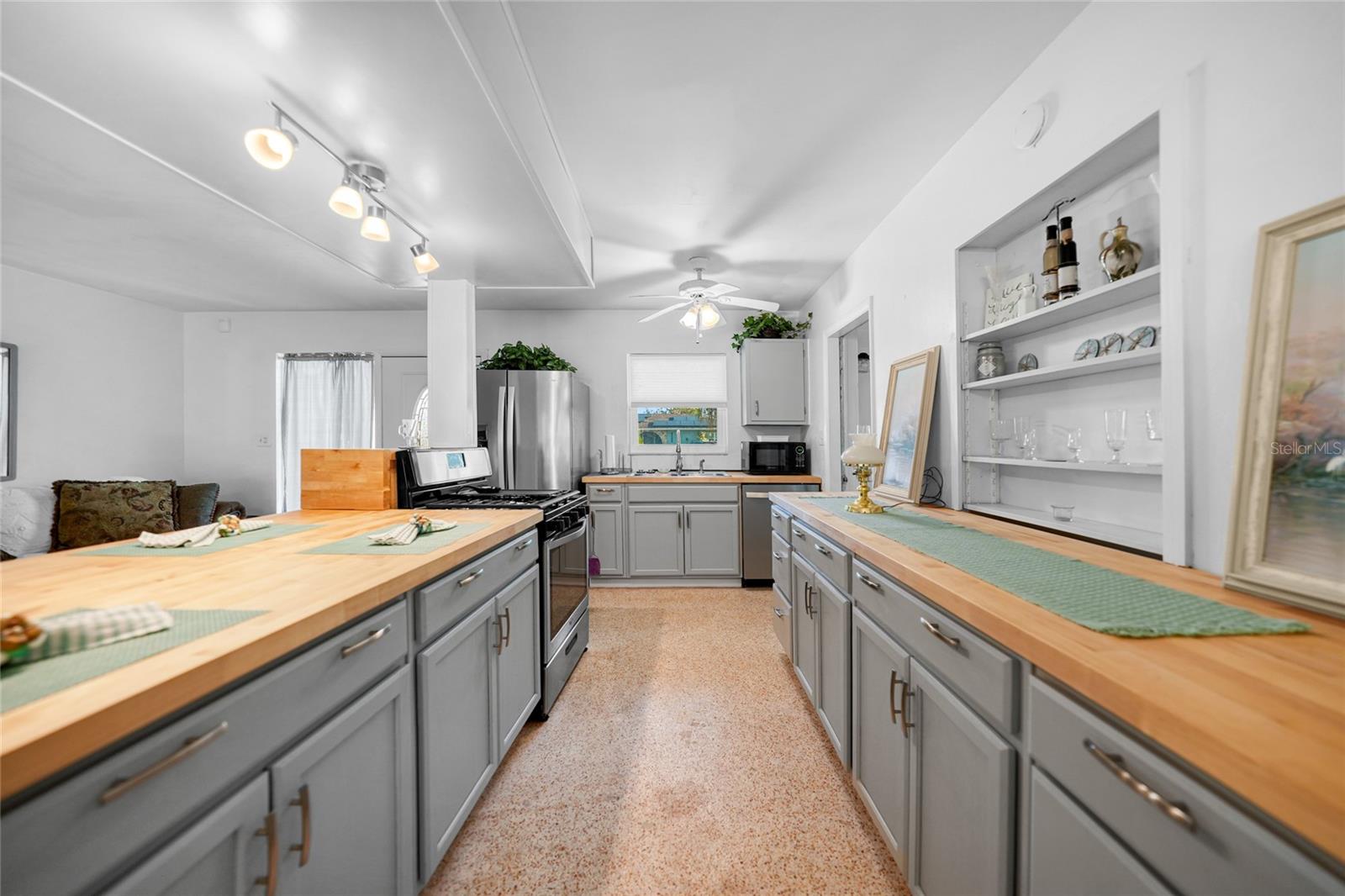 Image 12 of 57 For 21249 Higgs Drive