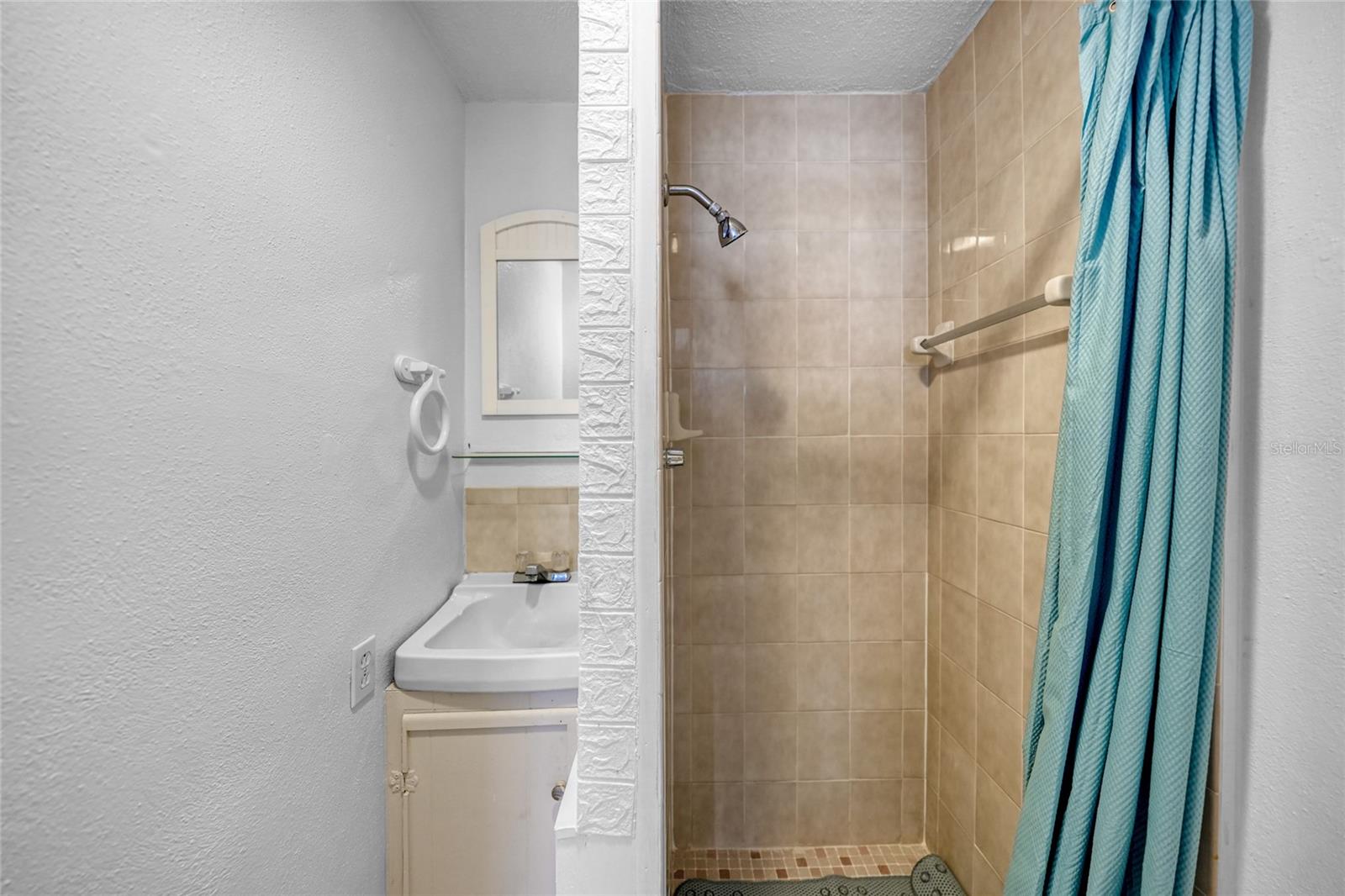 Image 27 of 57 For 21249 Higgs Drive