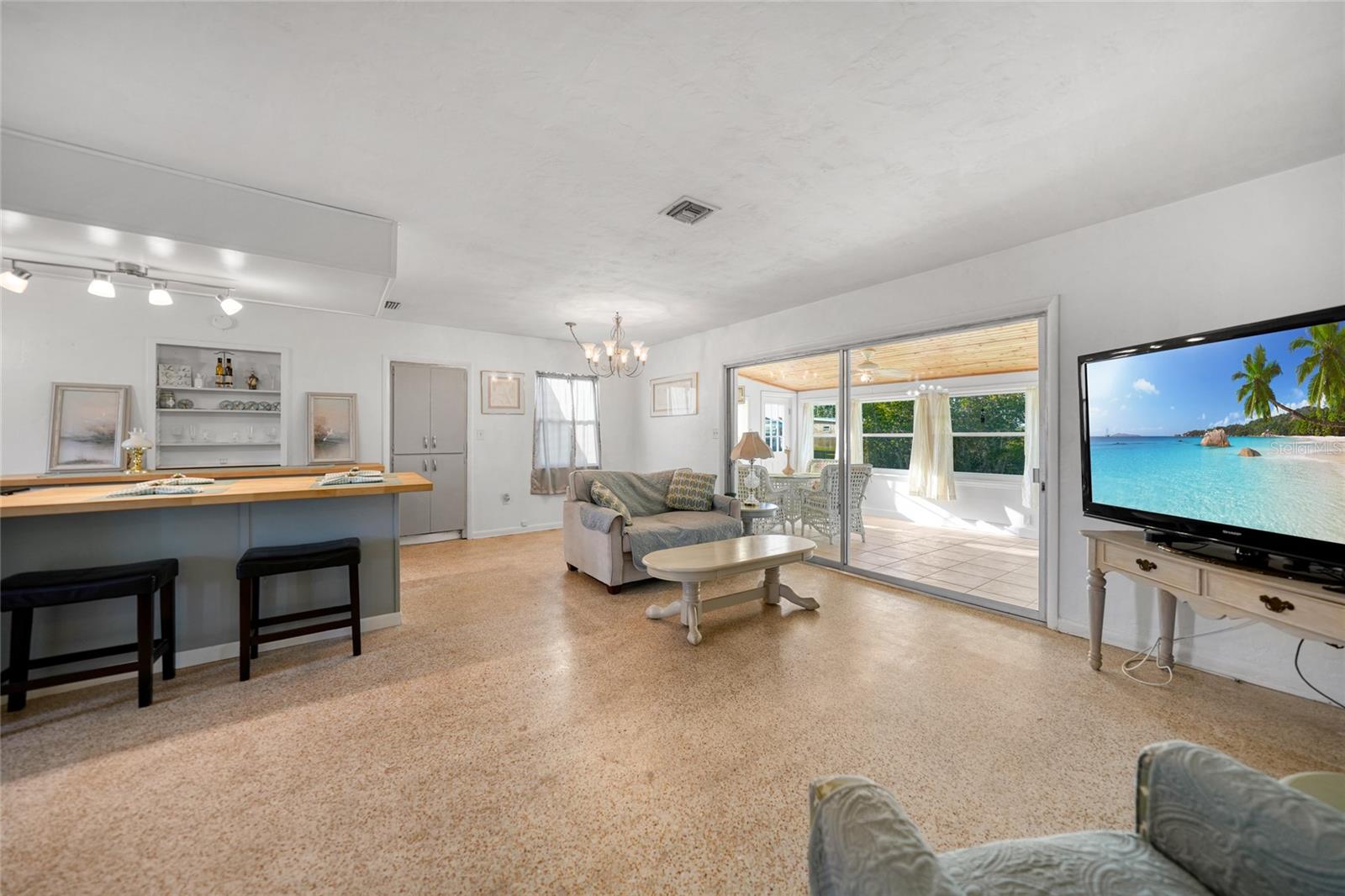 Image 7 of 57 For 21249 Higgs Drive