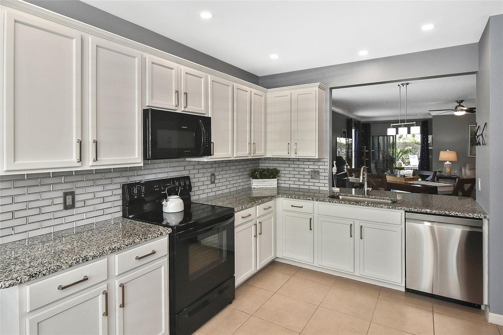 Image 17 of 63 For 28059 Arrowhead Circle