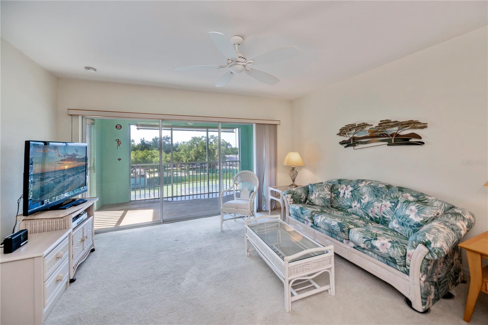 Image 12 of 72 For 19385 Water Oak Drive 302