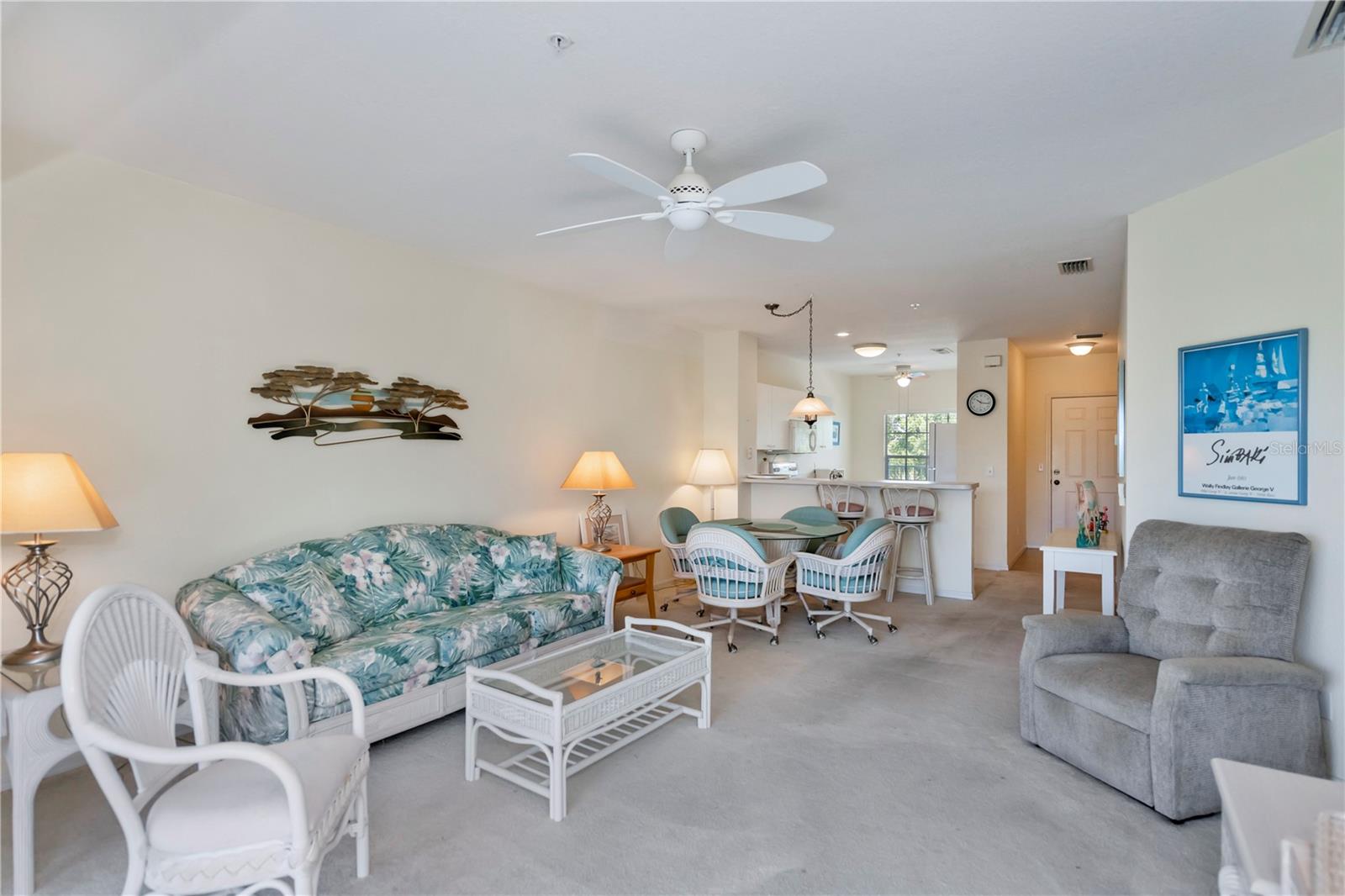 Image 14 of 72 For 19385 Water Oak Drive 302