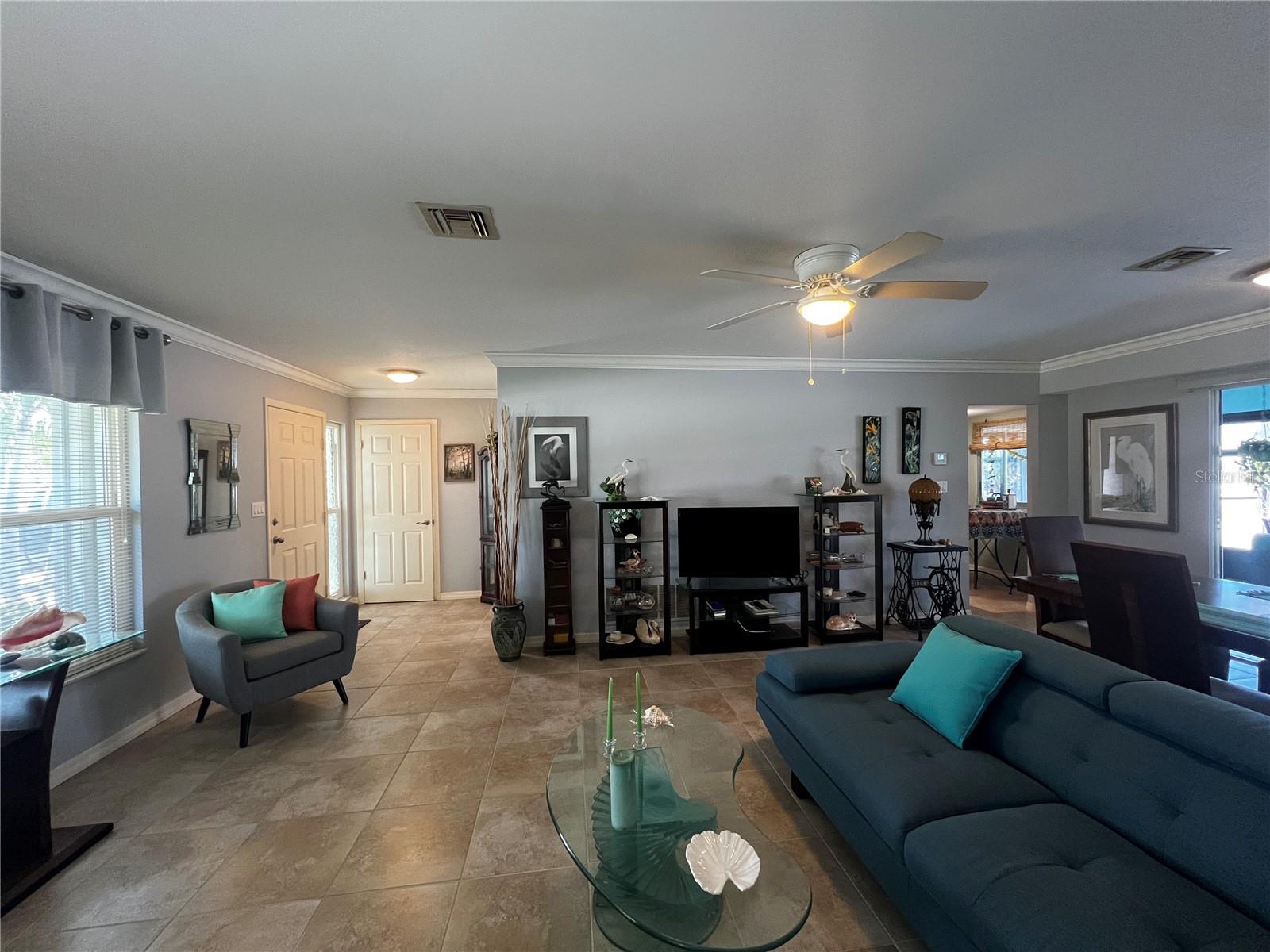 Image 11 of 47 For 931 Juno Drive