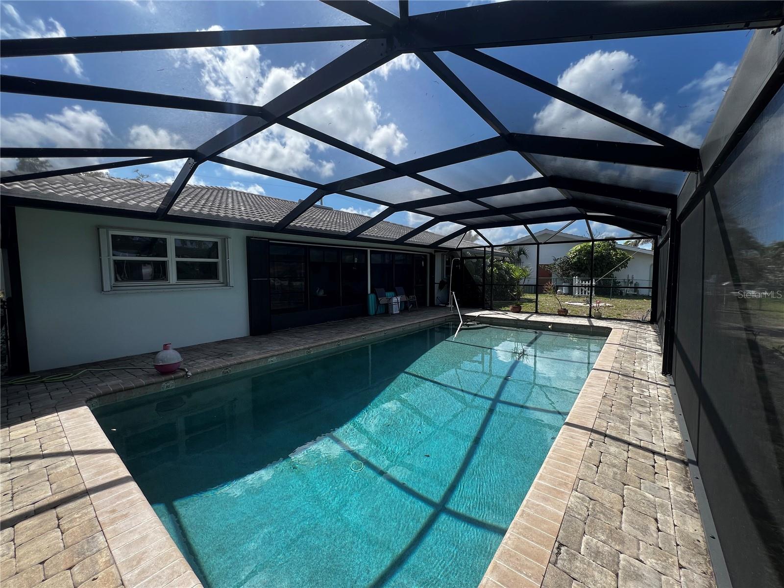 Image 2 of 47 For 931 Juno Drive