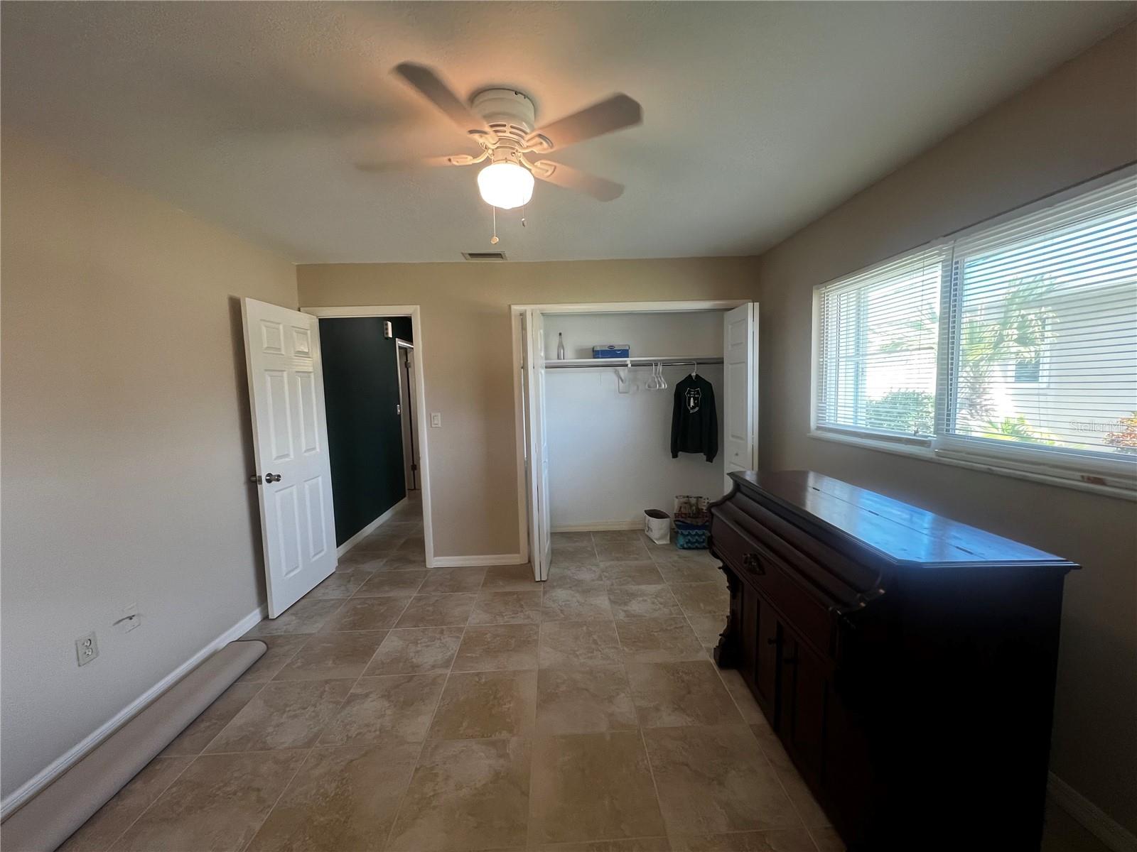 Image 20 of 47 For 931 Juno Drive