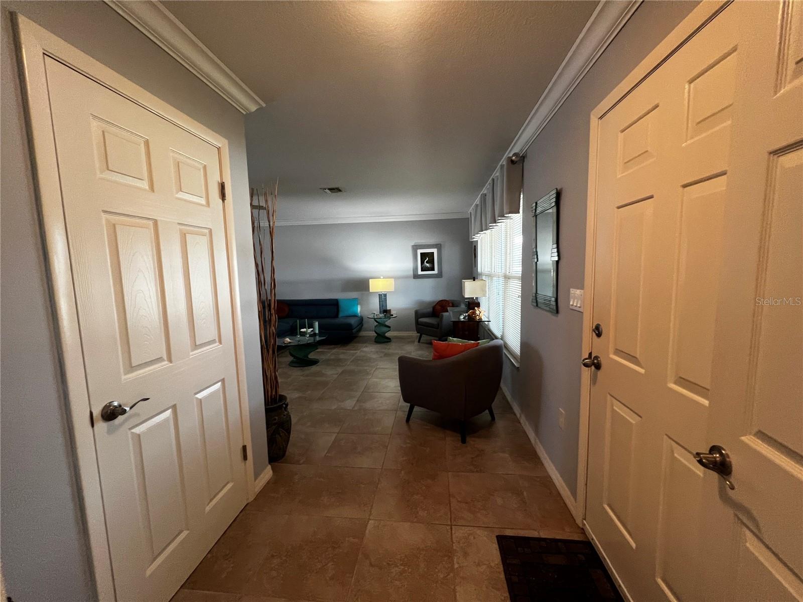 Image 4 of 47 For 931 Juno Drive