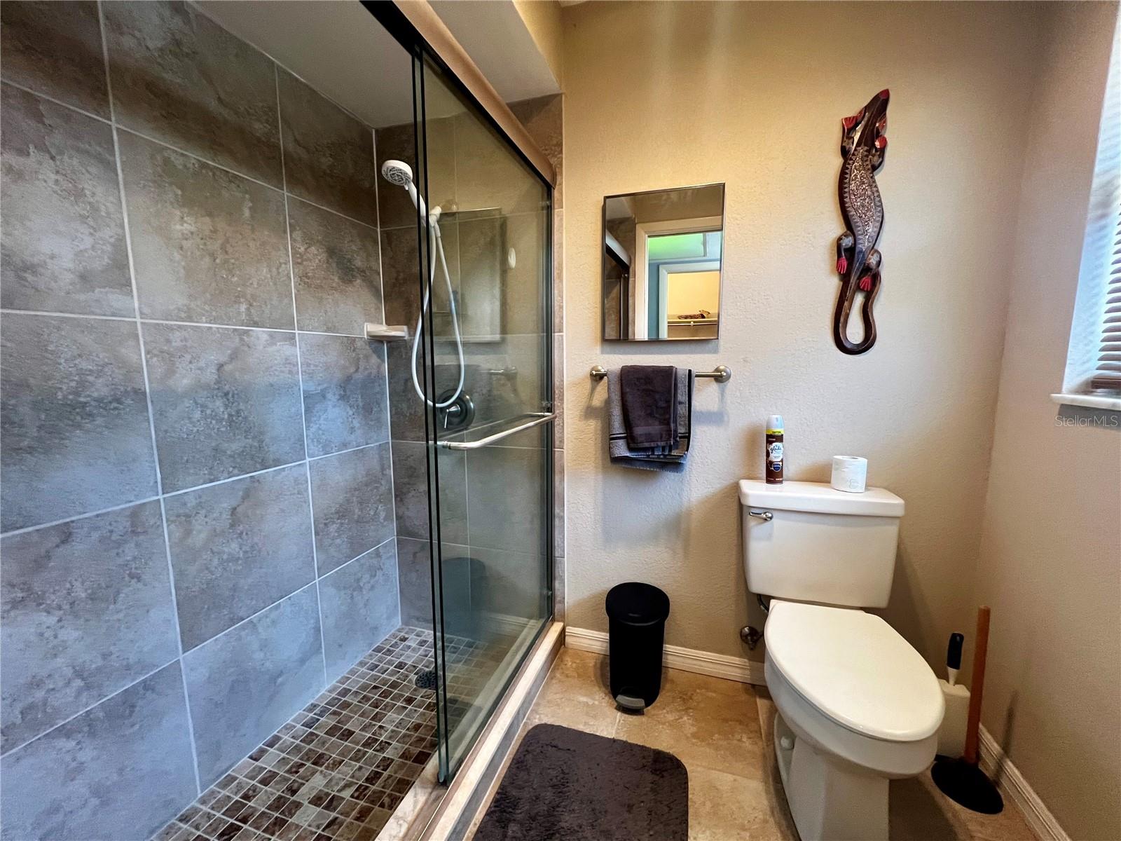 Image 43 of 47 For 931 Juno Drive