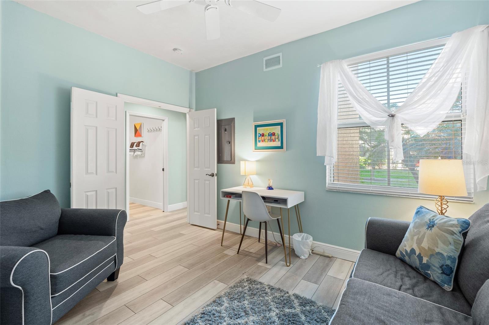 Image 26 of 54 For 2060 Matecumbe Key Road 2106