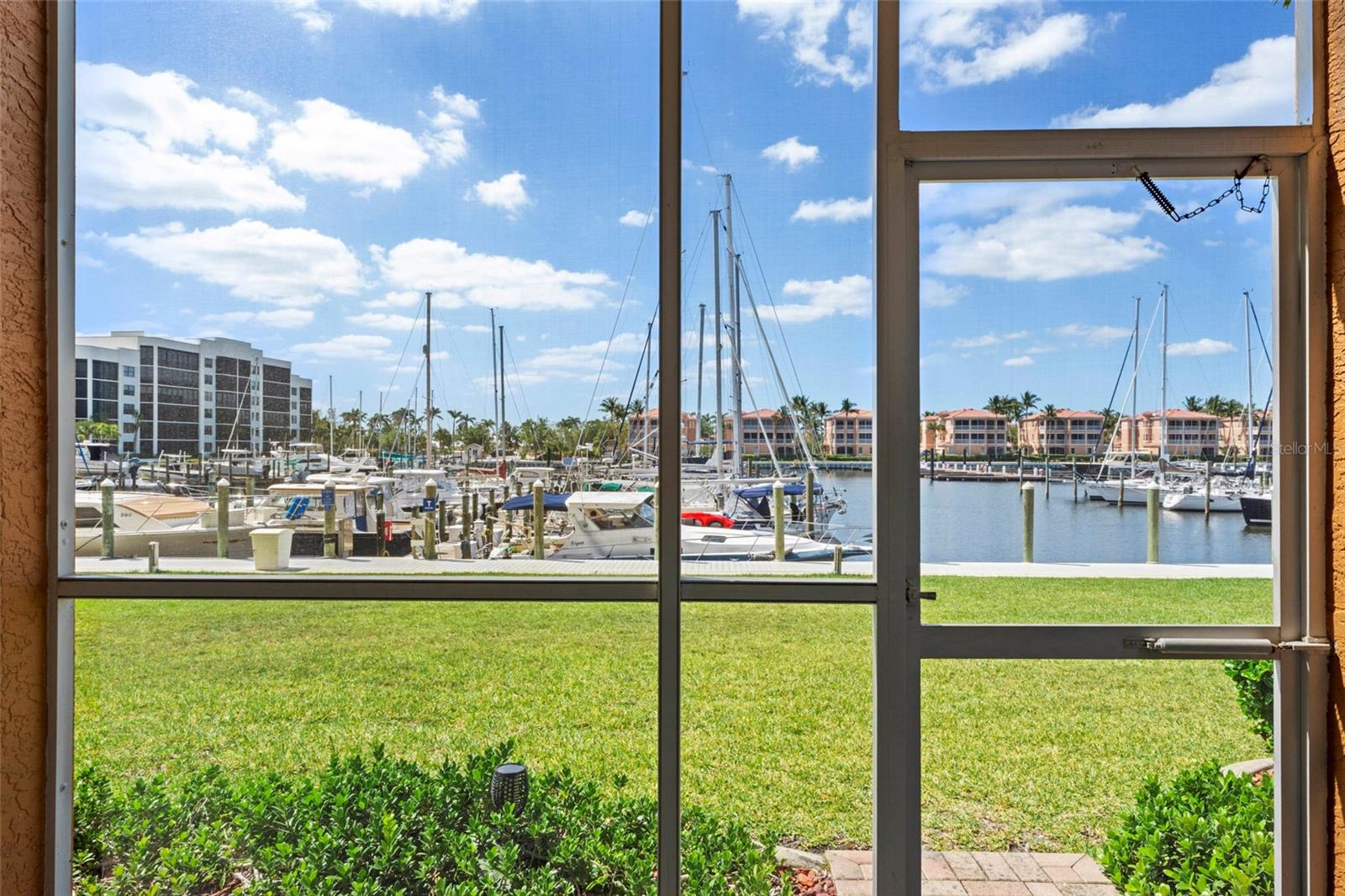 Image 32 of 54 For 2060 Matecumbe Key Road 2106