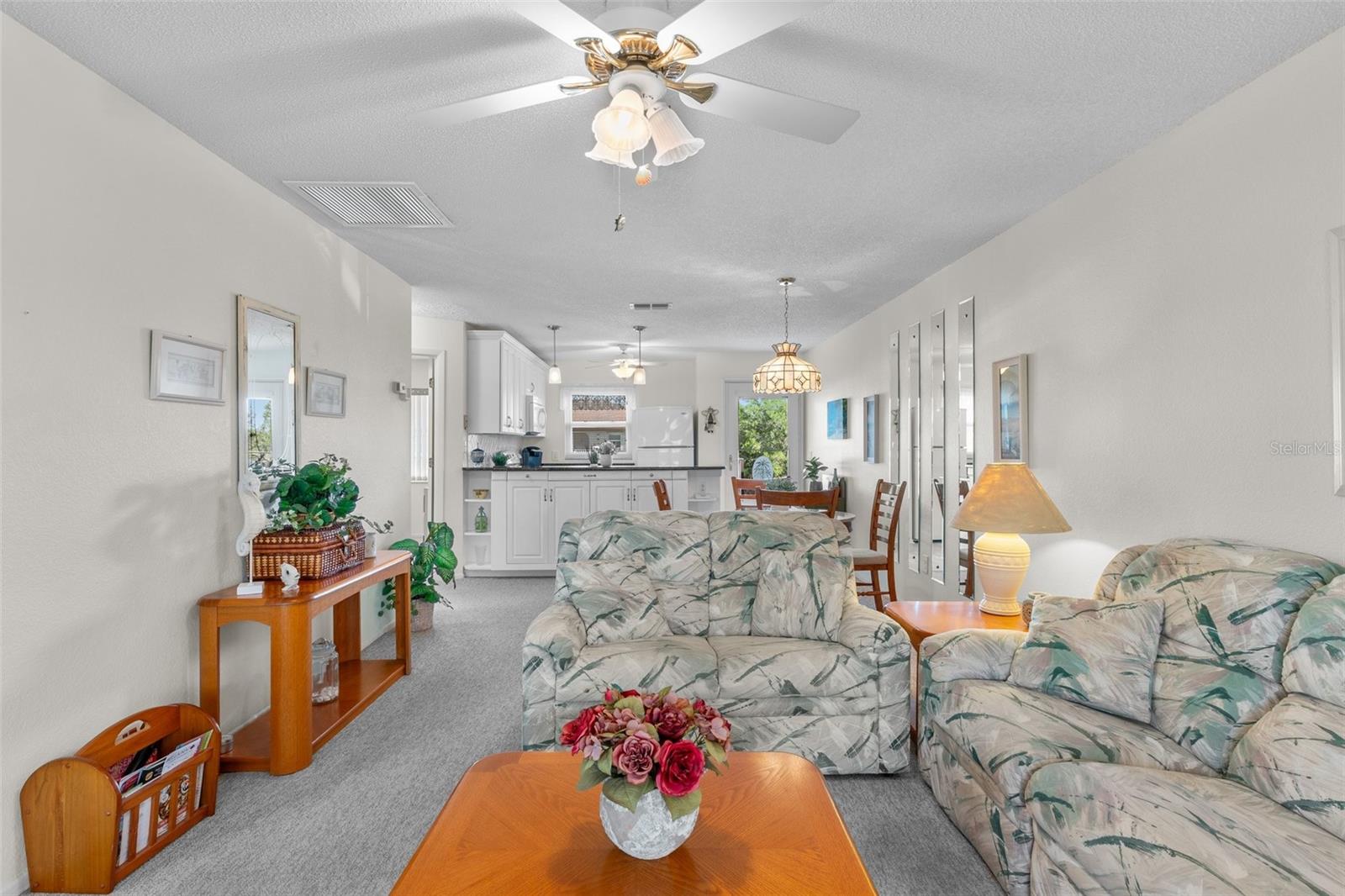 Image 11 of 38 For 25100 Sandhill Boulevard R202