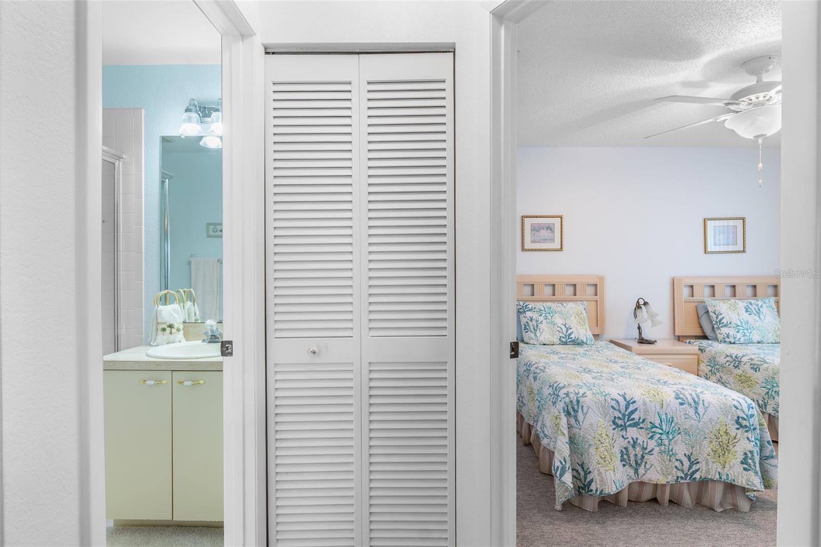 Image 19 of 38 For 25100 Sandhill Boulevard R202