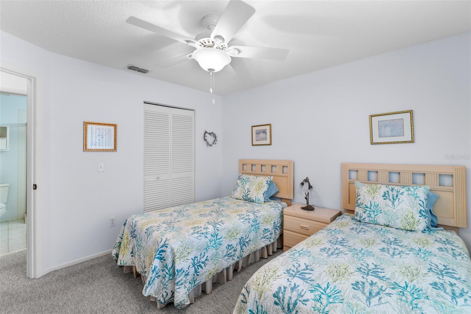Image 21 of 38 For 25100 Sandhill Boulevard R202