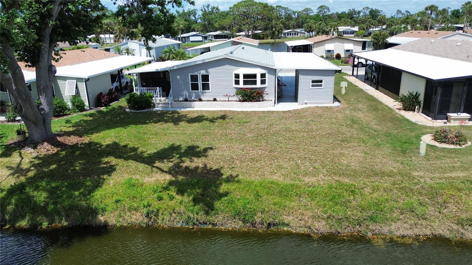 Image 52 of 63 For 749 Watersedge Street