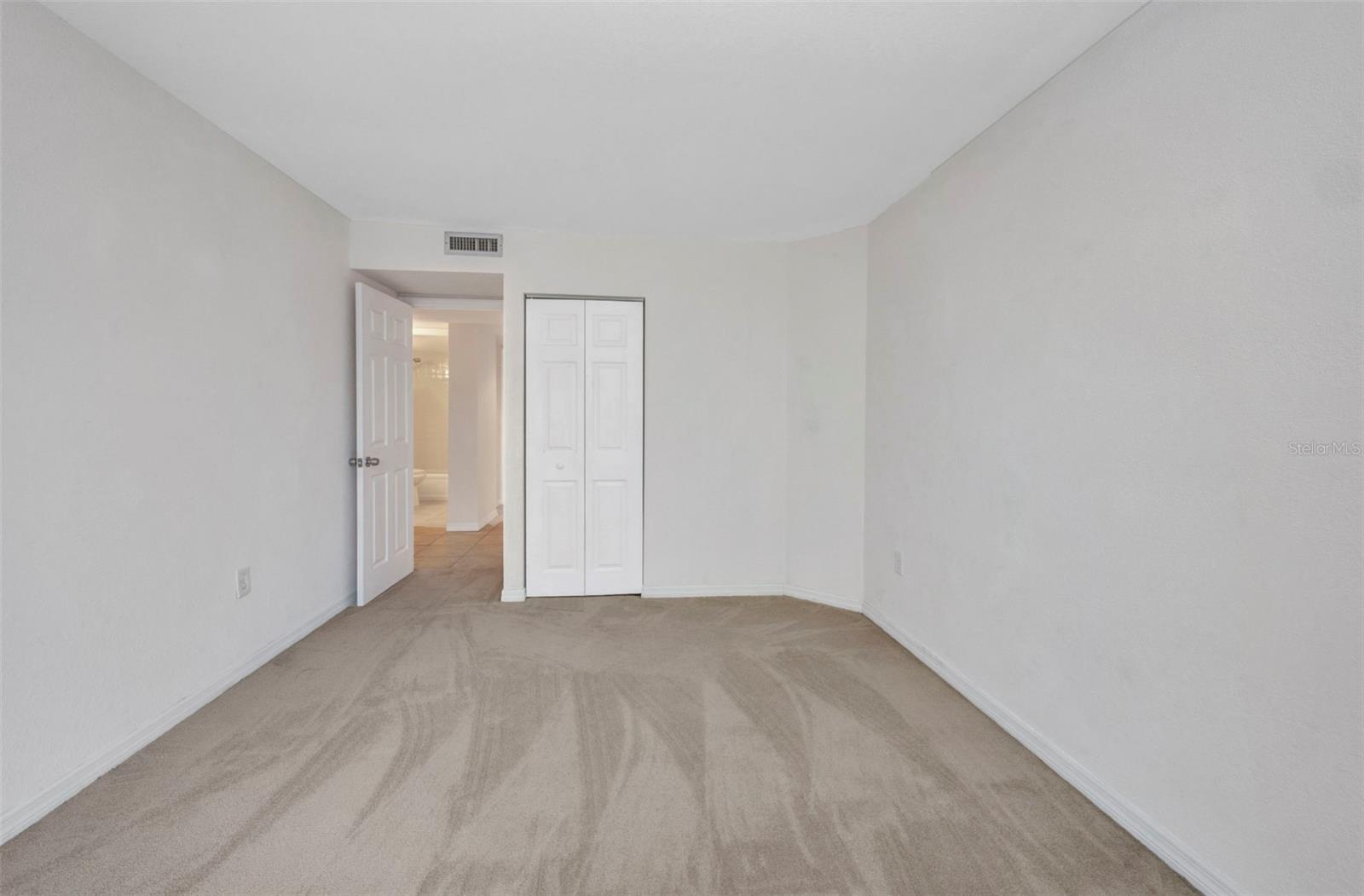 Image 19 of 100 For 25188 Marion Avenue A206